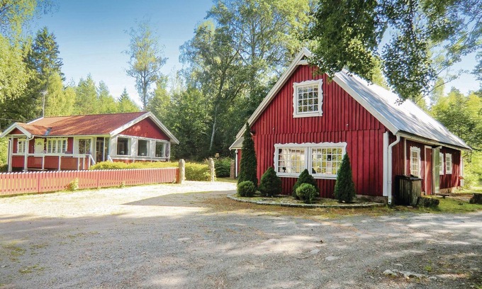 Växjö House | Amazing home in Eringsboda with WiFi
