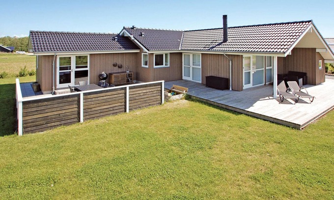 Flovt Strand House | Amazing home in Haderslev with sauna