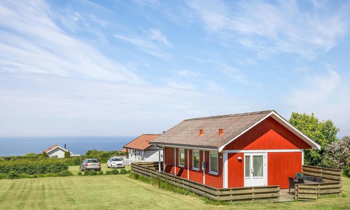 Vang House | Amazing home in Hasle with WiFi