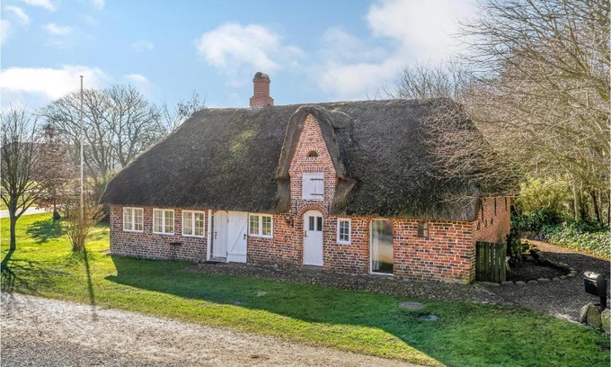 Hjerpsted House | Amazing Home In Hojer With 1 Bedroom And Wifi