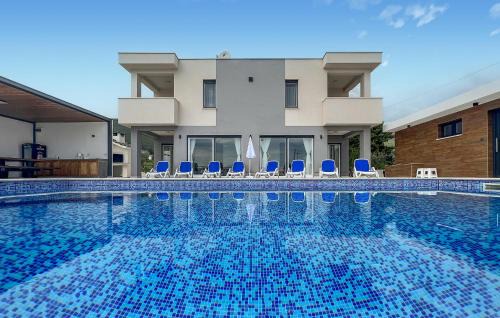 Rudine House | Amazing Home In Kastel Novi