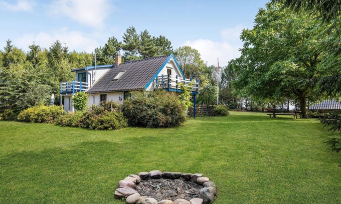 Ronne House | Amazing home in Rønne with kitchen