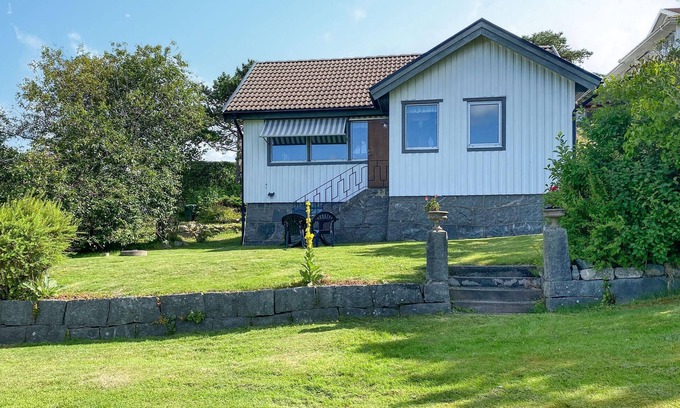 Vastra Frolunda House | Amazing home in Västra Frölunda