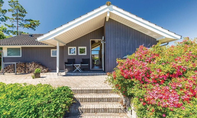 Store Kongsmark House | Amazing home in Slagelse with kitchen