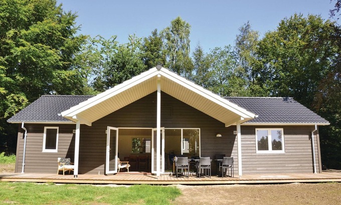 Tikob House | Amazing home in Tikøb with WiFi