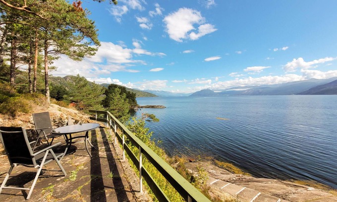 Kvam House | Amazing home in Tørvikbygd with WiFi