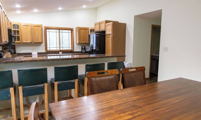 Eagle River Resort | Amazing Home on Catfish Lake w/Private Pier. Fantastic Location!