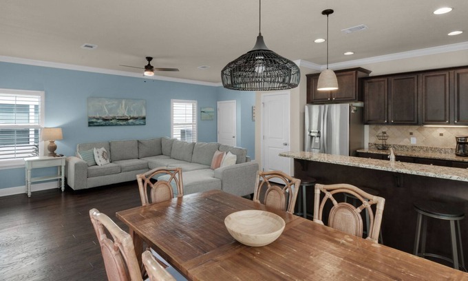 West Panama City Beach House | Amazing Inlet Beach, Shopping and Dining: Blue Mar + Free Attraction Tickets!