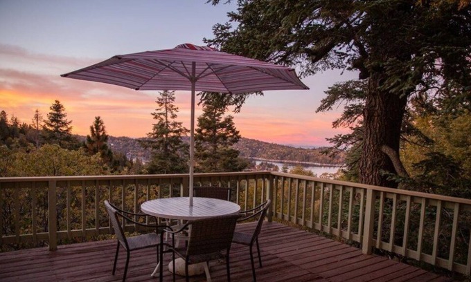 Arrowhead Villas Cabin | AMAZING LAKE VIEW - NEAR ARROWHEAD VILLAGE