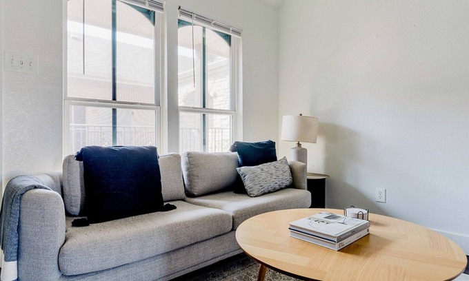 St. Edwards Apartment | Amazing South Congress 1BR w/Air Conditioning & W/D, by Blueground
