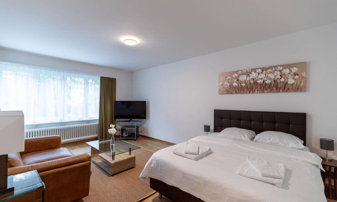 Enge Apartment | Amazing studio (37 sqm) city center/Enge (Wille 4)