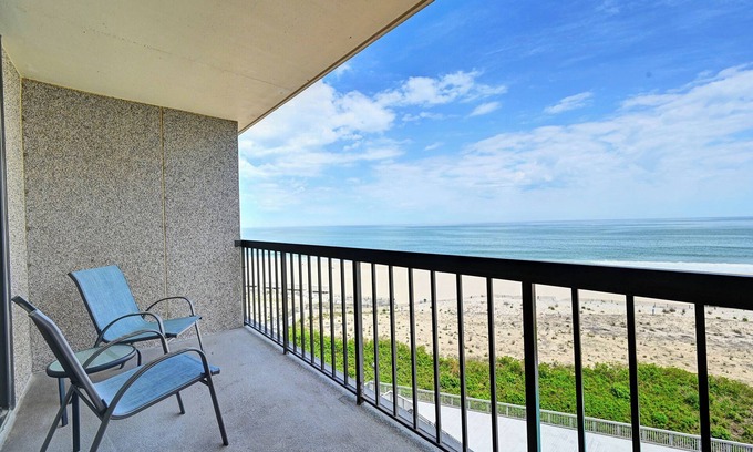 Bethany Beach Condo | Amazing Views in this 3 BD Sea Colony Condo at Farragut House! WIFI available, Resort Indoor and outdoor pool, Private Beach, Fitness Center, Tennis, and more!