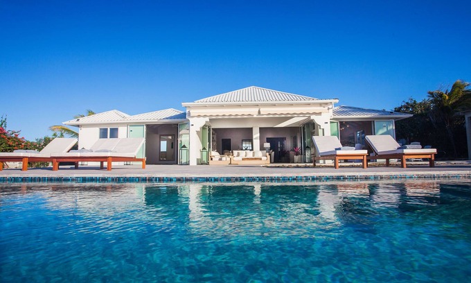 Dickenson Bay Villa | AMAZING VILLA! BREATHTAKING VIEW AND INFINITY POOL WITH DIRECT ACCESS TO THE SEA