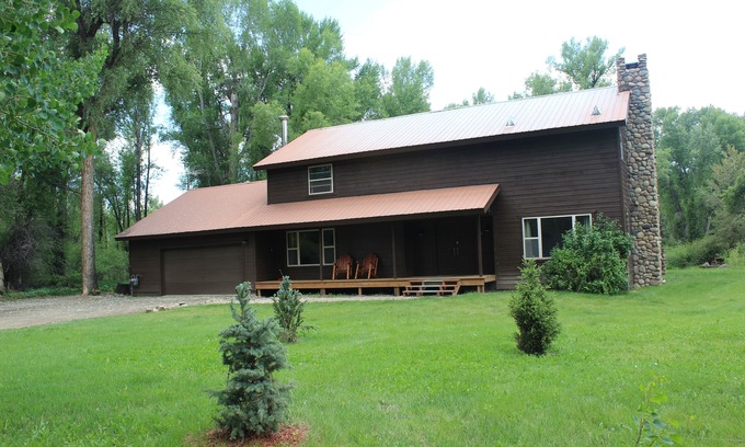 Gunnison House | Amazingly serene private river front house awaits!