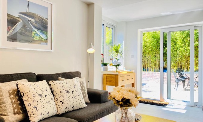 Hickstead House | Amber Lodge Hickstead-B