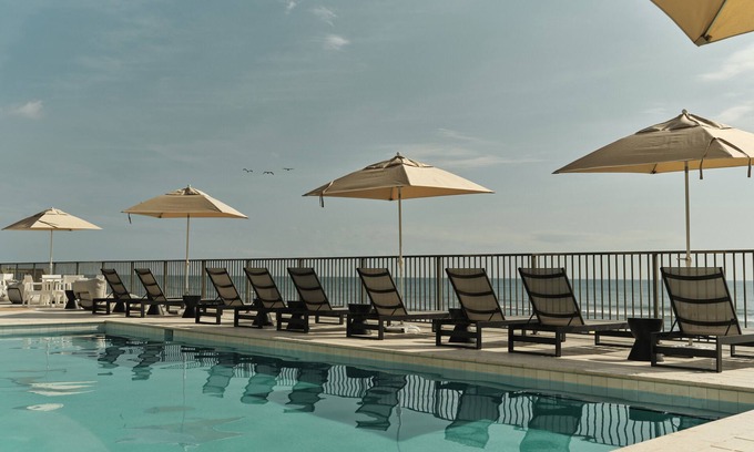 Daytona Beach Shores Hotel | Ambros Daytona