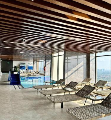 Gia Lam Hotel | Amhome Nhà Có Khách Ghé Chơi