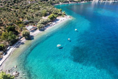 Ano Fanarion Apartment | AMMOR Beach houses, Nisida