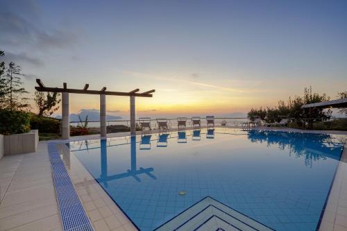 Schiazzano Villa | AMORE RENTALS - Villa Elia