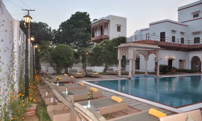 Peharsar Hotel | Amritara Chandra Mahal Haveli