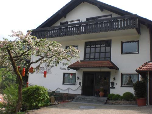 Bad Herrenalb Apartment | Amstadt's Birkenfels