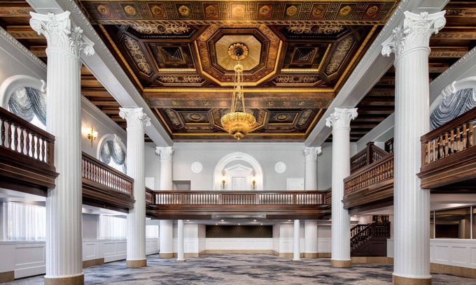 Downtown Hotel | Amway Grand Plaza, Curio Collection by Hilton