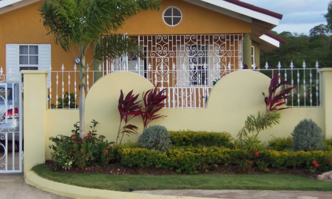 Falmouth House | An Affordable 'Real Jamaican Experience' Vacation in Falmouth