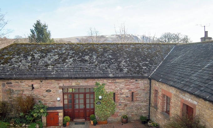 Penrith Cottage | An attractive and spacious cottage close to the River Eamont.