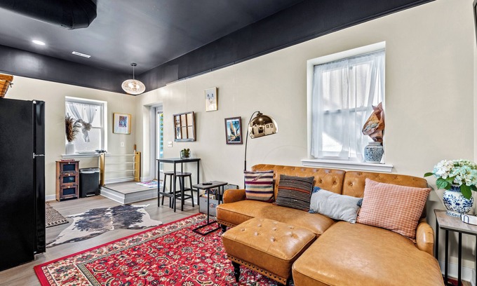 Issue Condo | An upscale retreat across from the beach
