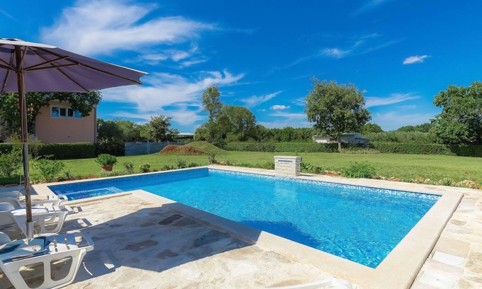 Muntic House | Ana Lucija by Interhome