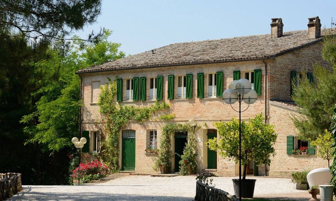 Montemaggiore al Metauro Villa | Ancient farmhouse in the countryside for 25 people with swimming pool 15 km to the sea