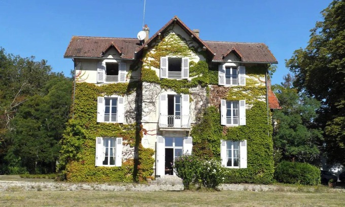 Belabre House | Ancien Pavillon de Chasse Situé Dans une Campagne Paisible .