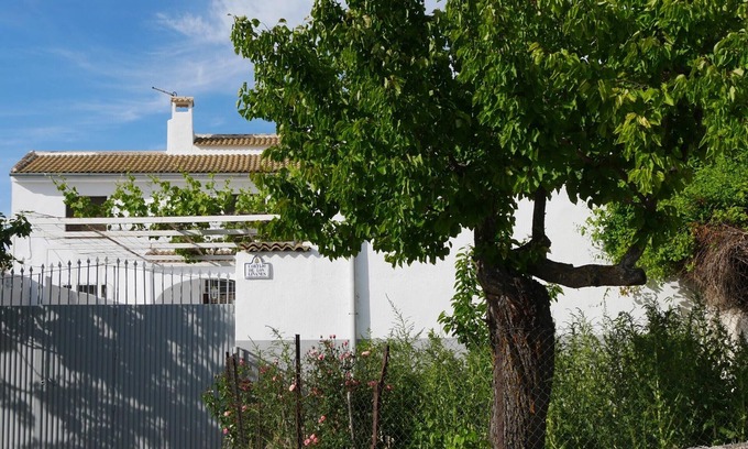 Moclin Cottage | Andalusian Retreat with Private Pool and Garden