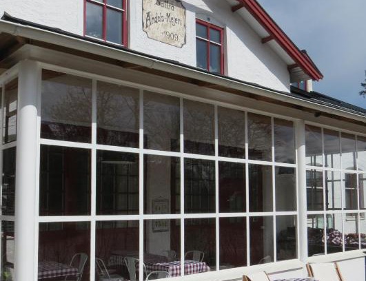 Storlinge Bed & Breakfast | Andelsmejeriet Bed and Breakfast