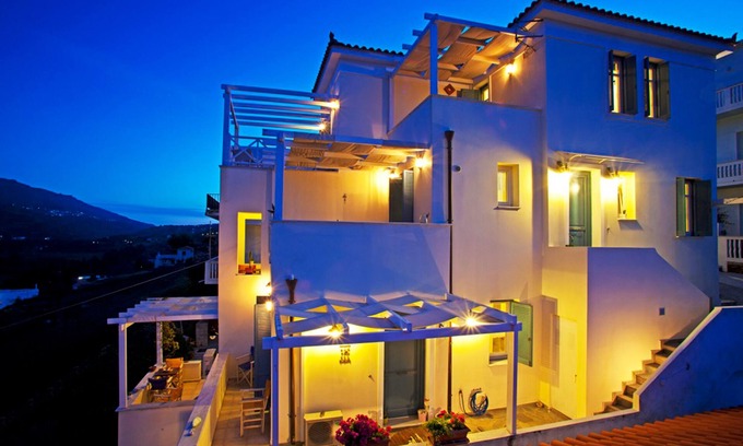 Paleopolis Apartment | Anemomiloi Studios