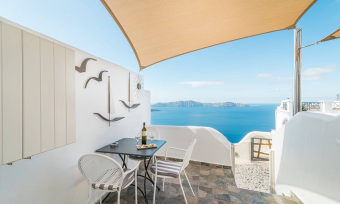 Fira House | Angel Luxury Suites