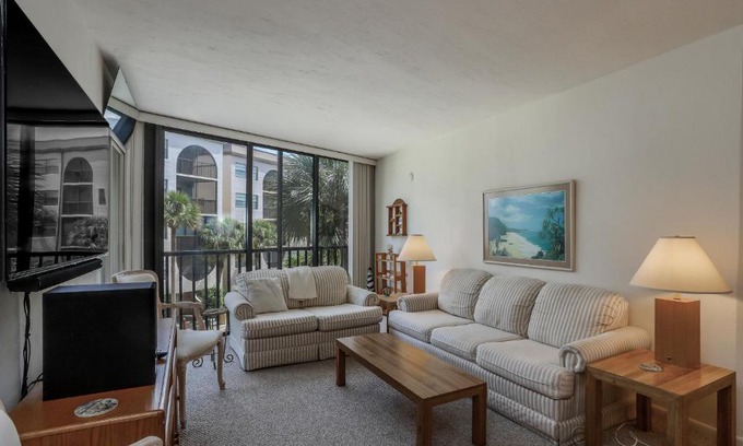 Marco Island Apartment | Anglers Cove Oasis