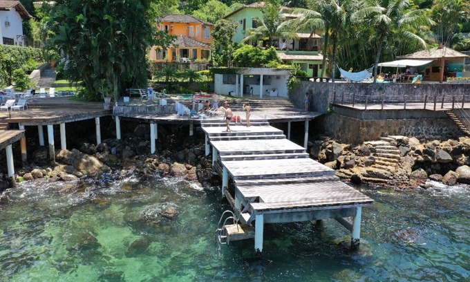 Conceicao de Jacarei House | Angra dos Reis - House with deck over the sea