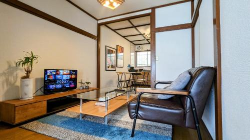 Suginami Apartment | Animal Art Apartment Type 22