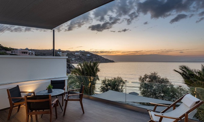 Kini Villa | Aniv Villa by The Sea