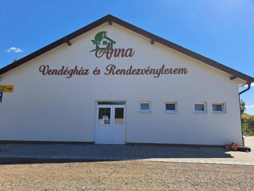 Hajdunanas House | Anna Vendégház és Rendezvényterem