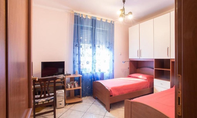 Zona LI La Storta House | Annie's Home