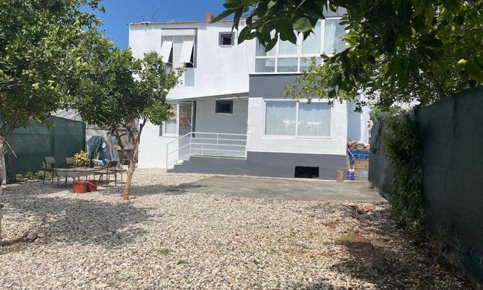 Demre House | Antalya Demrede denize 100 metre yürüme AİLE YERİ