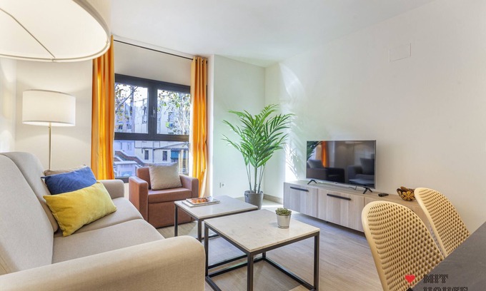 Atocha Apartment | Antonio Lopez XI apartment in Madrid