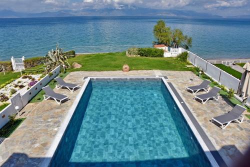 Xylokastro-Evrostina Apartment | Antorina Beachfront Villas