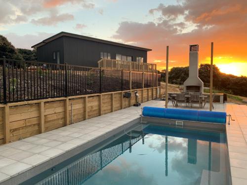 Omiha House | Anzac Bay Views Orchard House