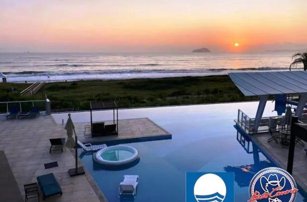 Itacolomi Apartment | Apê estilo Resort c/pé na areia e vista mar, próximo ao Beto Carrero