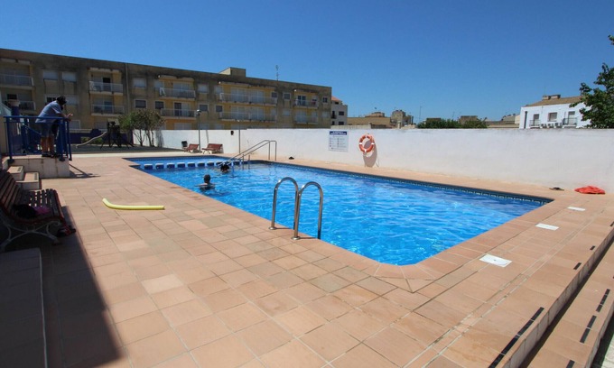 Sant Jaume d'Enveja Apartment | Ap ELS PINS, ideal para tus vacaciones cerca del mar, wifi gratuito, aire acondicionado , piscina comunitaria, se admiten mascotas, playa para perros