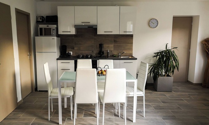 Saint-Julien-en-Saint-Alban Apartment | Apartment, ideal for holidaymakers or workers, 10min freeway exit