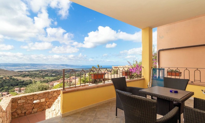 Trinita d'Agultu Apartment | Apartment 'Con Piscina 03' with Sea View, Wi-Fi and Air Conditioning